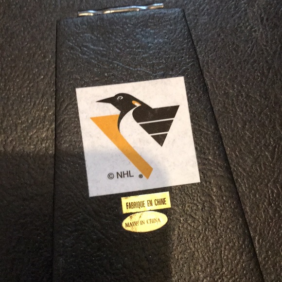 Pittsburgh Penguins wood/ceramic picture frame - Picture 7 of 9